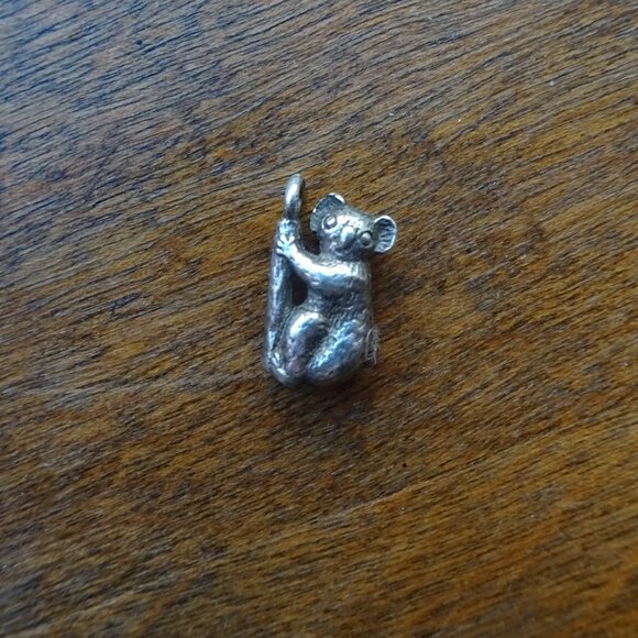 1970s Koala Bear Pendant Charm Australia - Picture 3 of 4